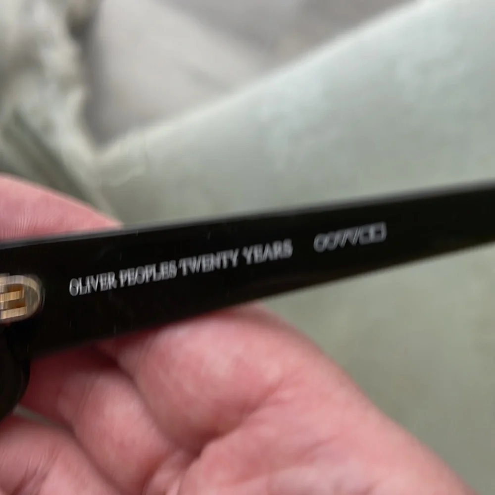 OLIVER PEOPLES SUNGLASSES - Picture 5 of 8